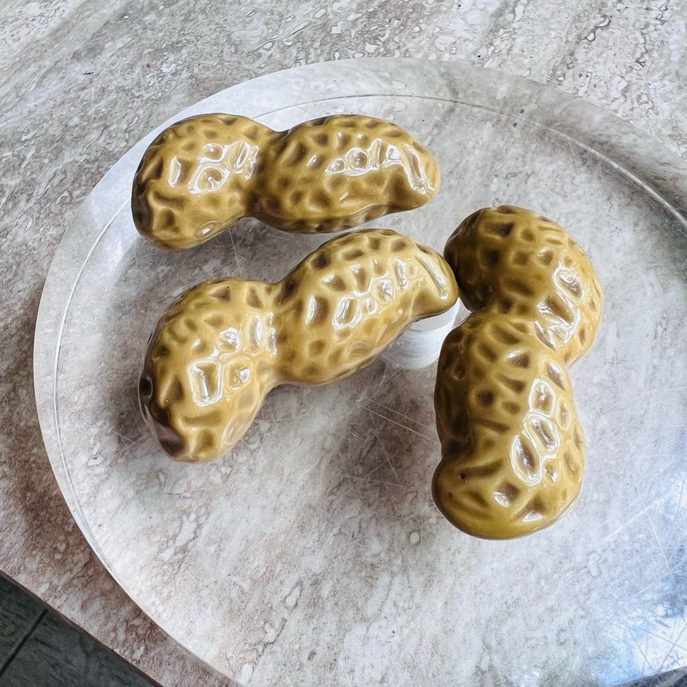 Unique Vintage Peanut-Shaped Chopstick Rests -set of three